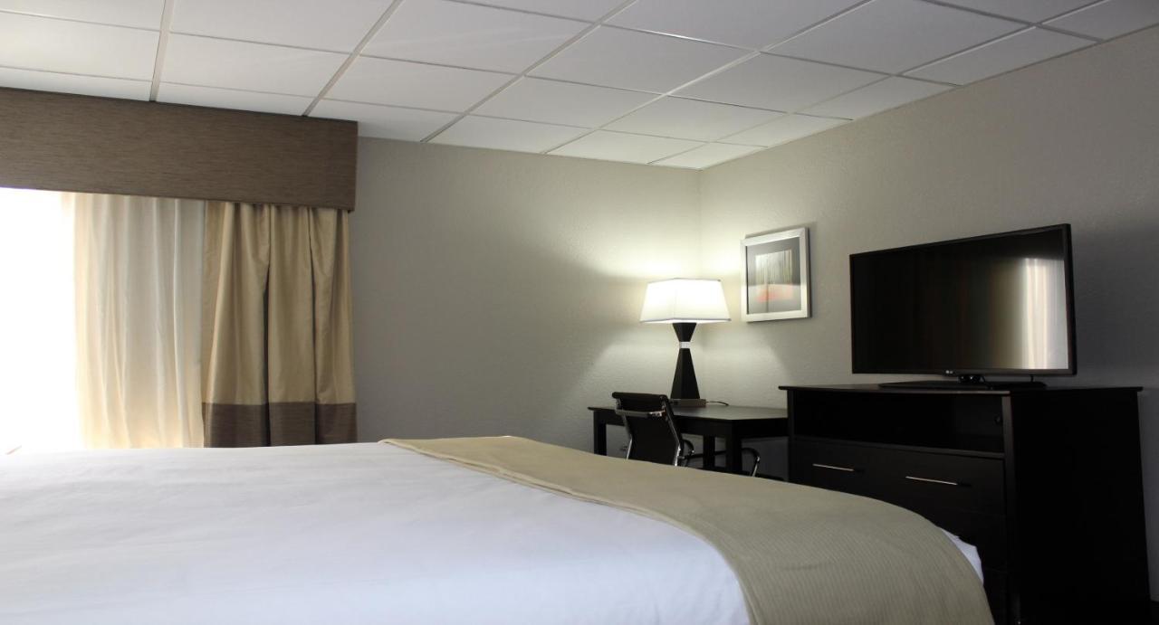 Holiday Inn Express Forsyth By Ihg Экстерьер фото