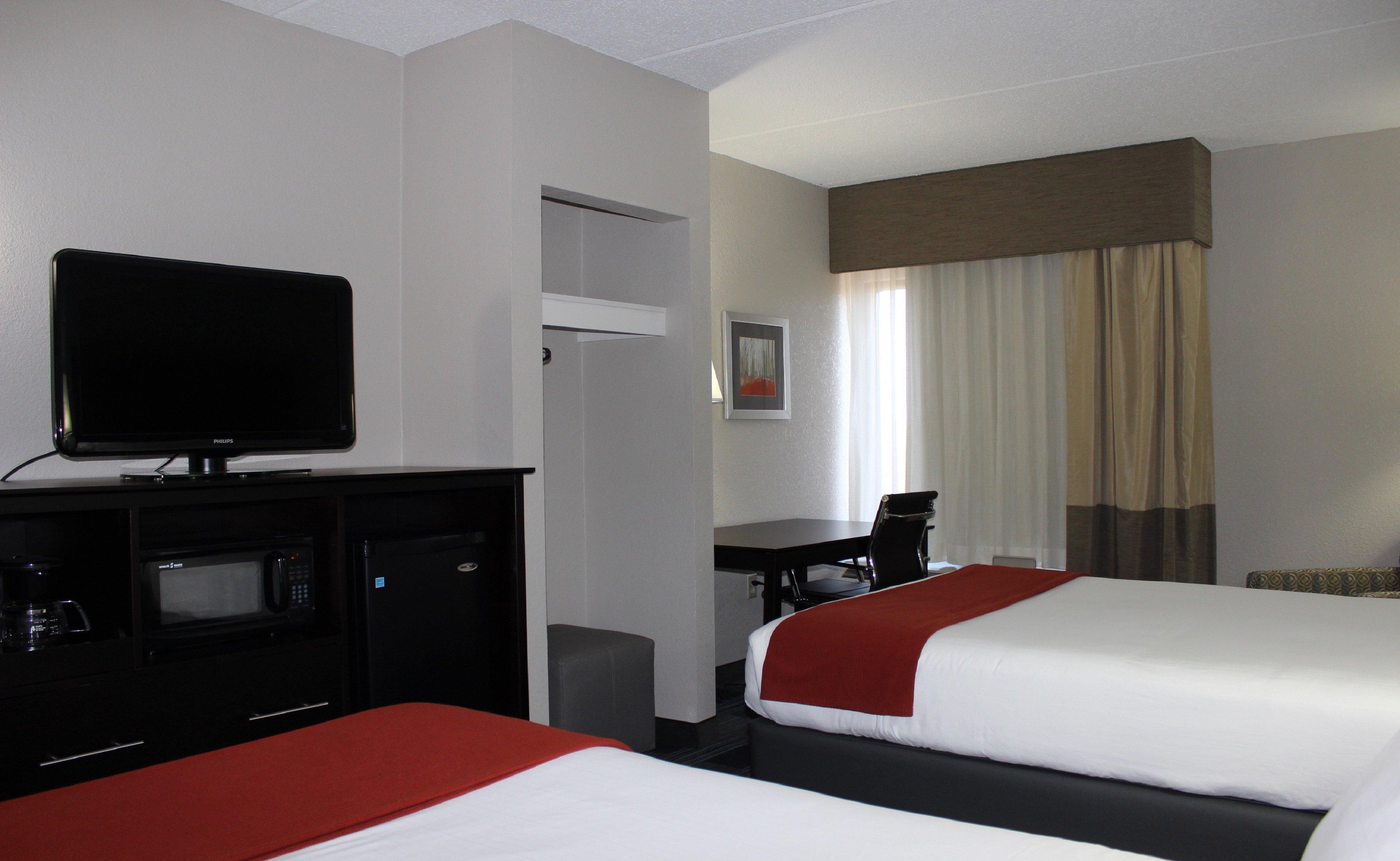 Holiday Inn Express Forsyth By Ihg Экстерьер фото
