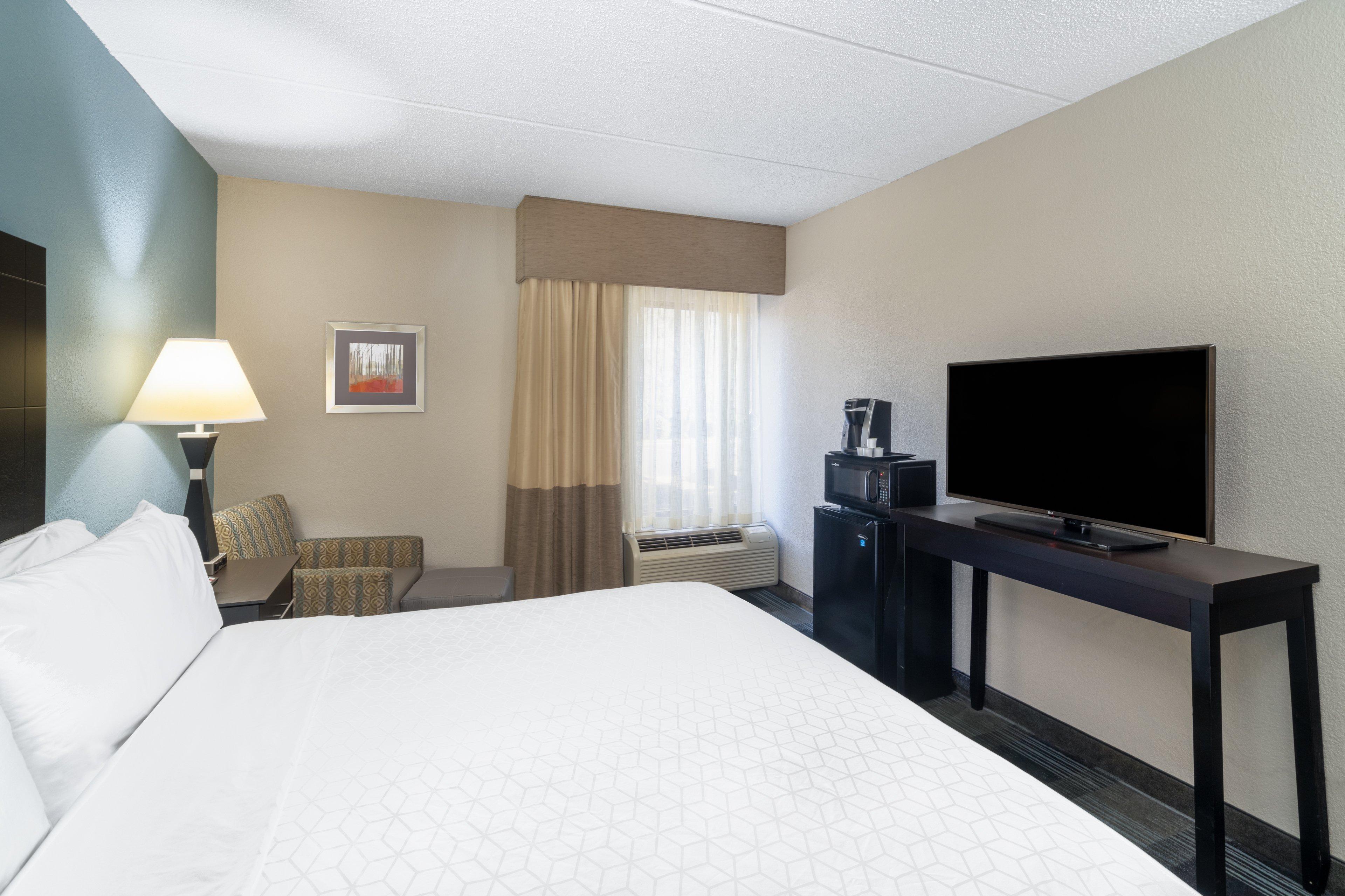 Holiday Inn Express Forsyth By Ihg Экстерьер фото
